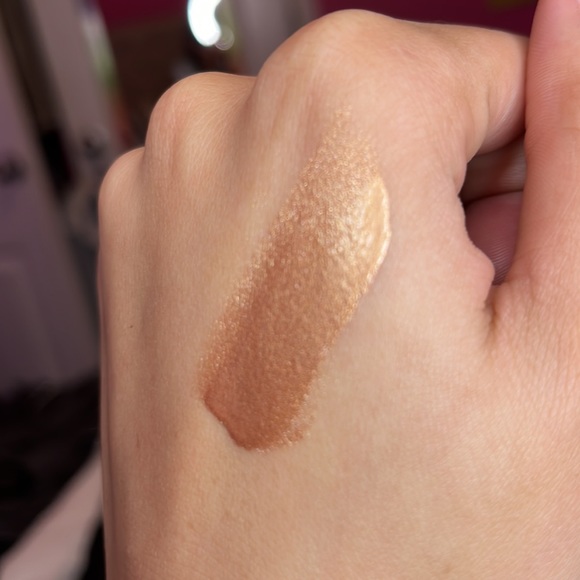 JLO BEAUTY COMPLEXION BOOSTER & ABH LIQUID GLOW highlighter, full size - Picture 5 of 6